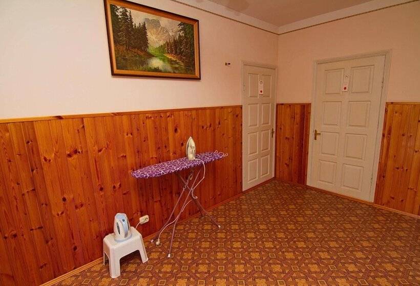 펜션 Lazur Guest House