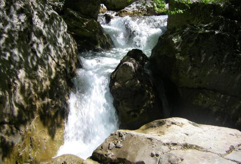 펜션 Napoleon Zaglis Guesthouse