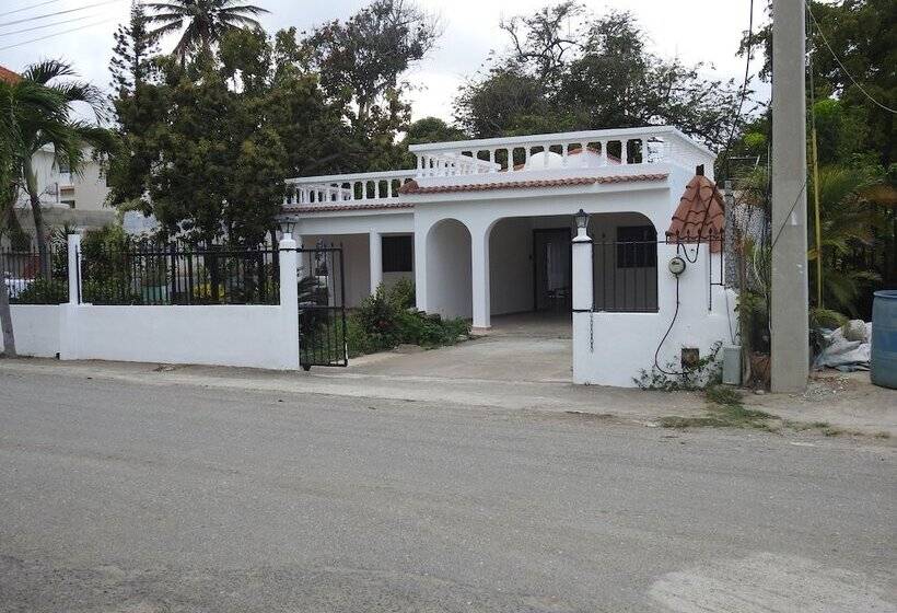 بنسيون Puerto Plata Beach Hostel