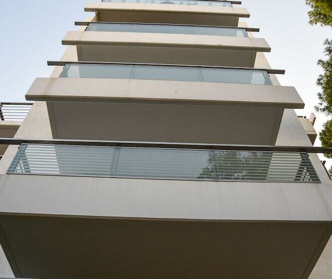 ペンション The Coolest Loft & Terrace Varkiza Sv