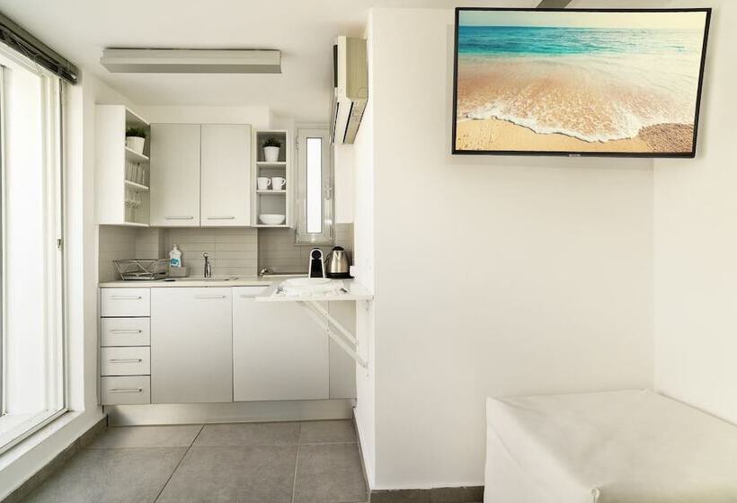 פנסיון The Coolest Loft & Terrace Varkiza Sv