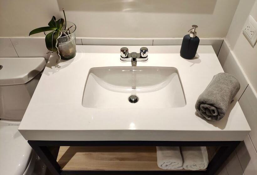 ペンション The Milagro Guest House