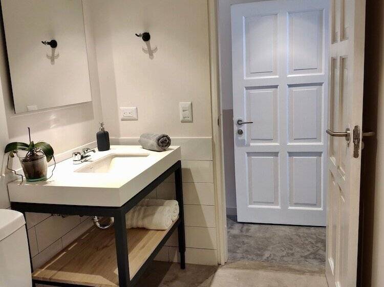 ペンション The Milagro Guest House