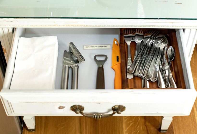 بنسيون The Stone House Inn