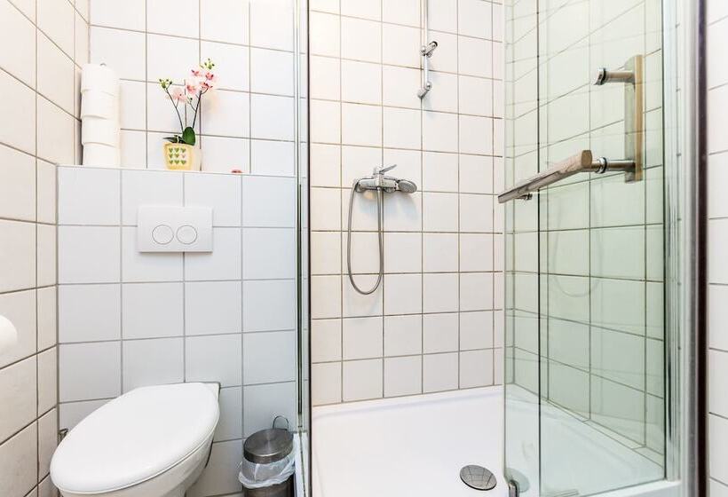 بنسيون Tripcologne Apartments Since 2013