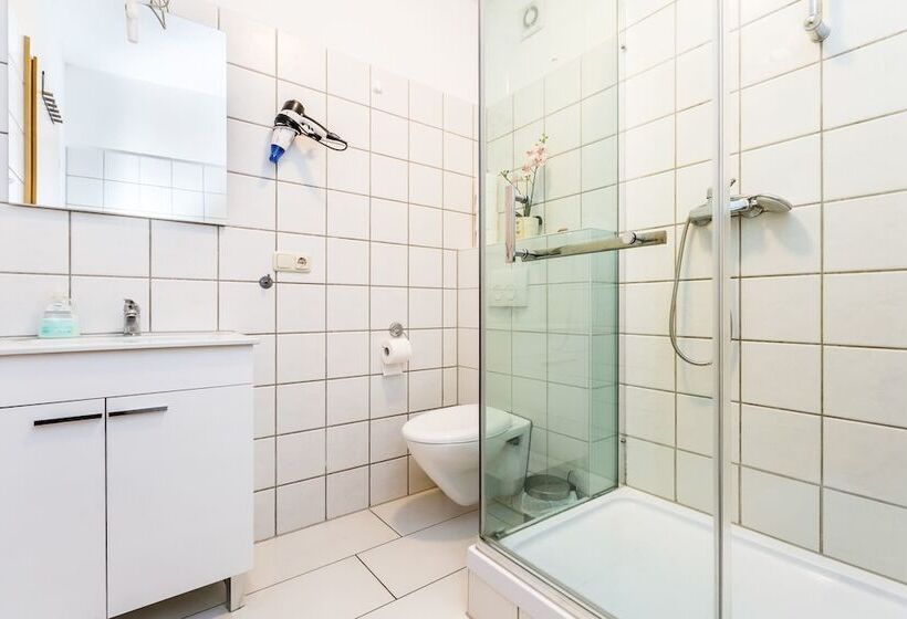 بنسيون Tripcologne Apartments Since 2013