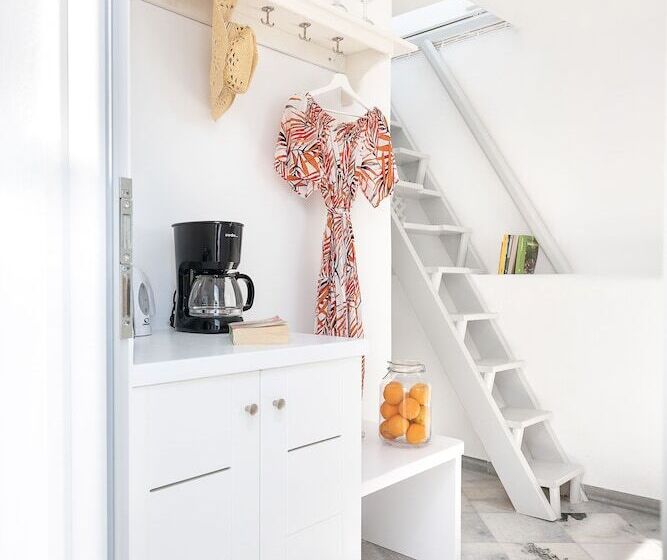 פנסיון Veranda View   Adults Only