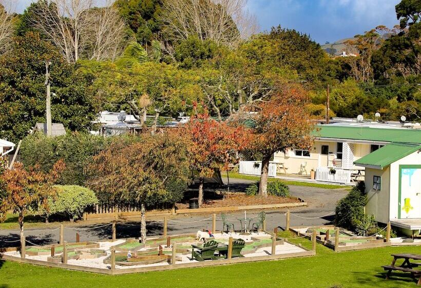 منتجع Orere Point Top 10 Holiday Park