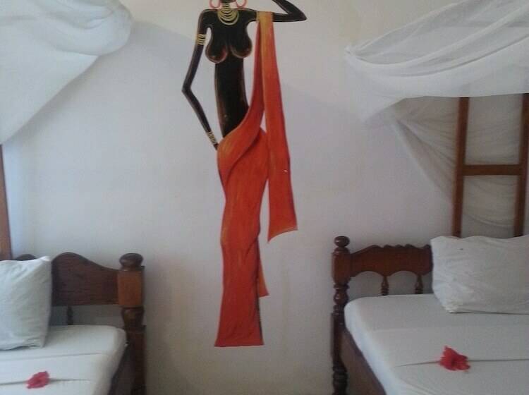 Bed and Breakfast Ebony & Ivory Bungalows