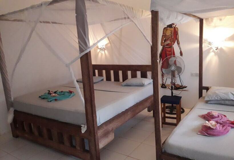 Bed and Breakfast Ebony & Ivory Bungalows