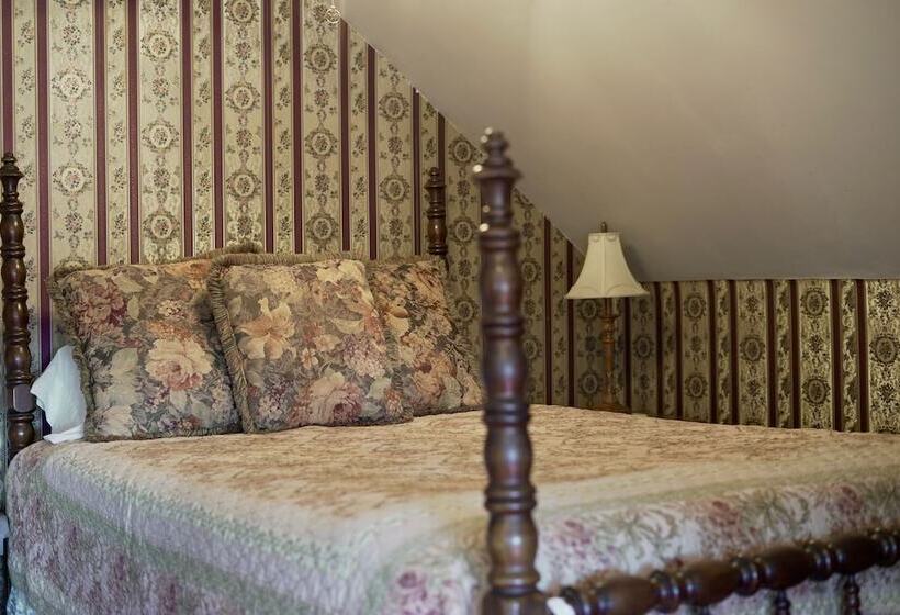 Bed and Breakfast Prairie Creek Inn