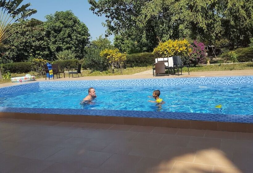 צימר Yuna Village Garden Resort