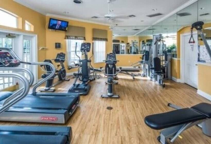 Emerald Island 7bd/4.5ba Pool Home #7ei565