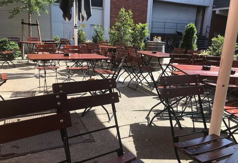 Hafentraum Indoorhostelcamp