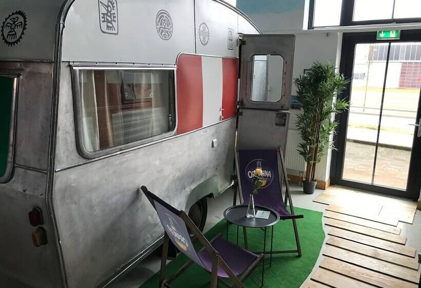 Hafentraum Indoorhostelcamp