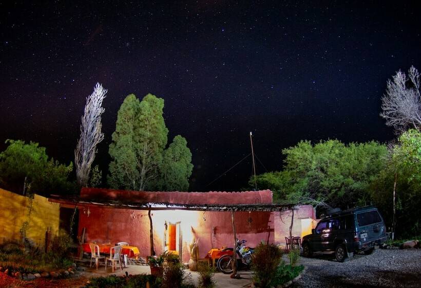 مسافرخانه Casa Amancay