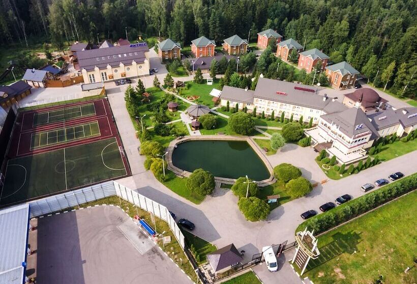 簡易ホテル Golicyn Club