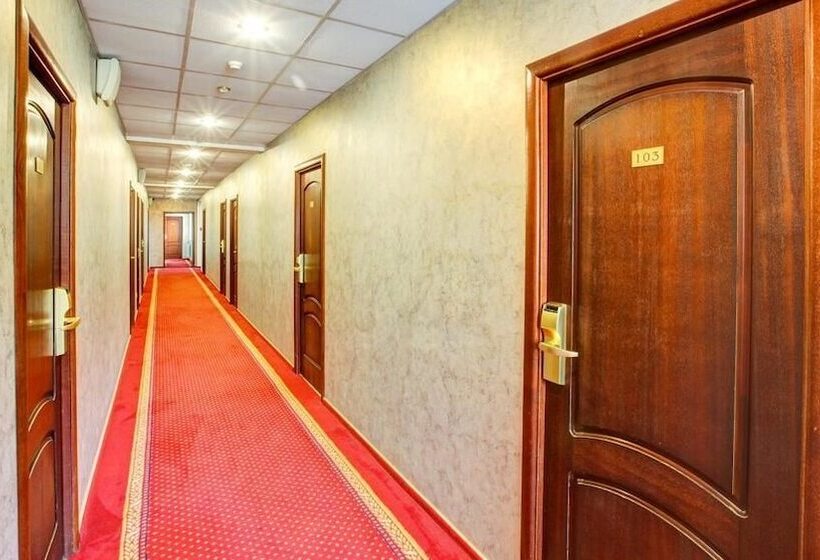 簡易ホテル Golicyn Club