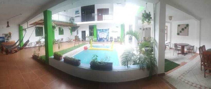 مسافرخانه Iguana Haus Iquitos