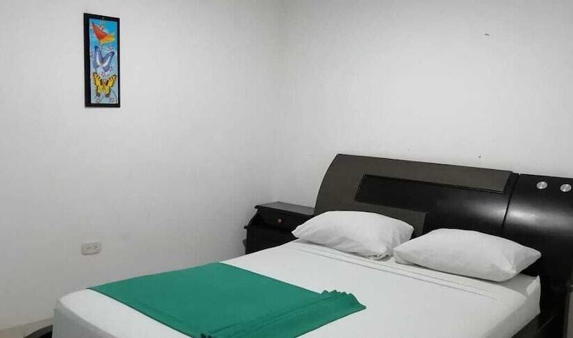 Hostal Santa Marta Magica   Hostel