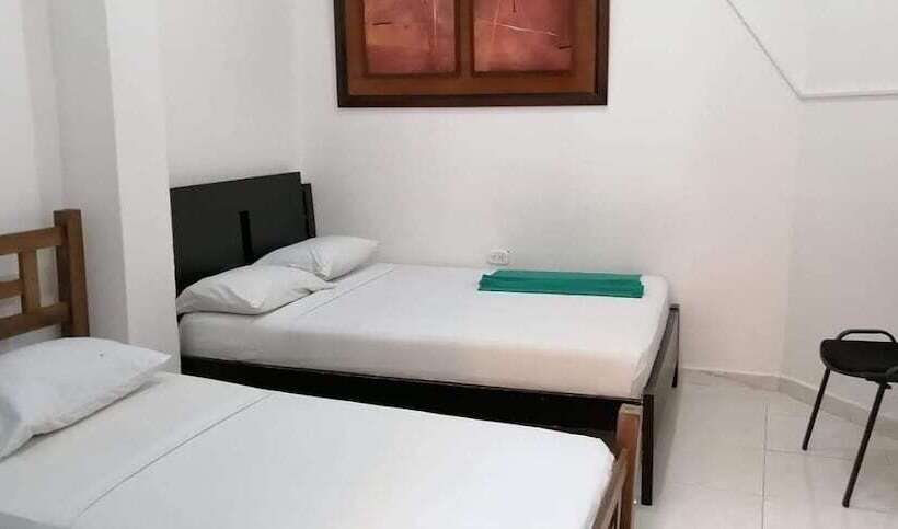 Hostal Santa Marta Magica   Hostel
