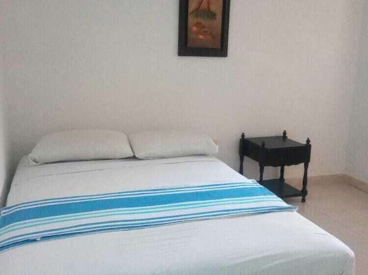 Hostal Santa Marta Magica   Hostel