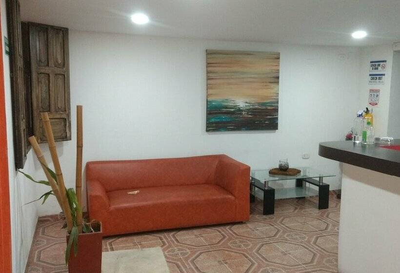 Hostal Santa Marta Magica   Hostel