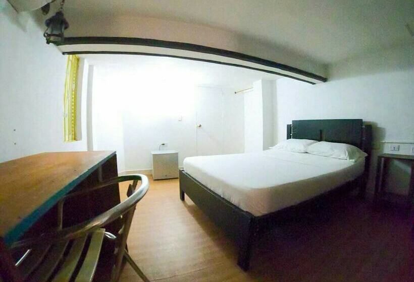 Hostal Santa Marta Magica   Hostel