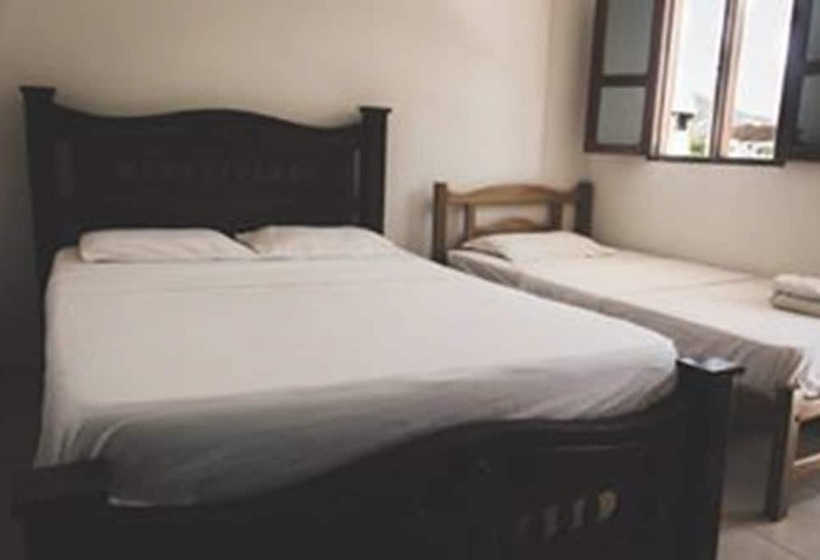 Hostal Santa Marta Magica   Hostel