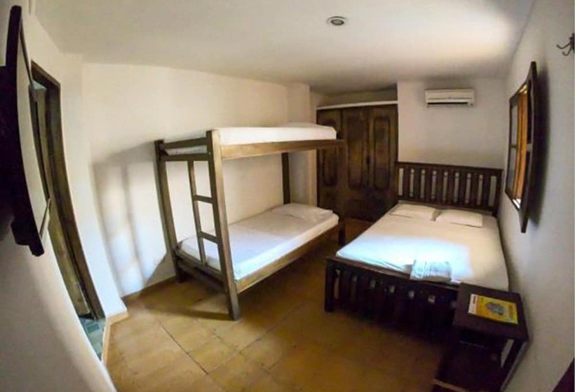 Hostal Santa Marta Magica   Hostel