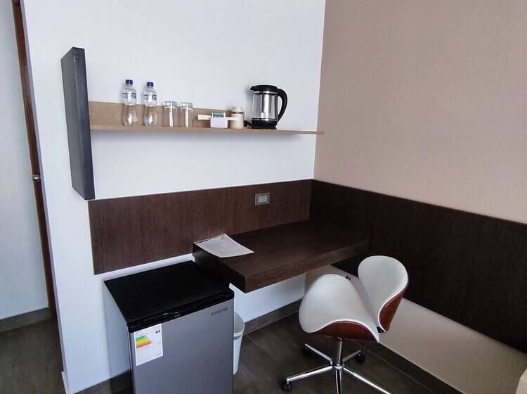 مسافرخانه Tierra Del Sol