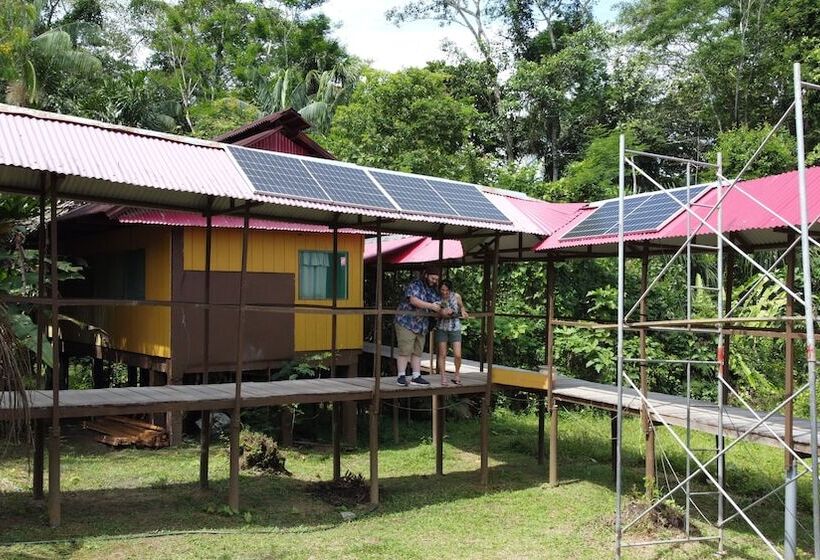 هتل Amazon Wonder Expeditions