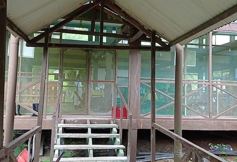 هتل Amazon Wonder Expeditions