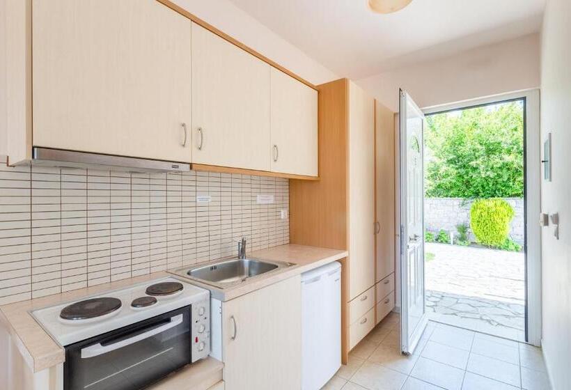 Отель Aphrodite