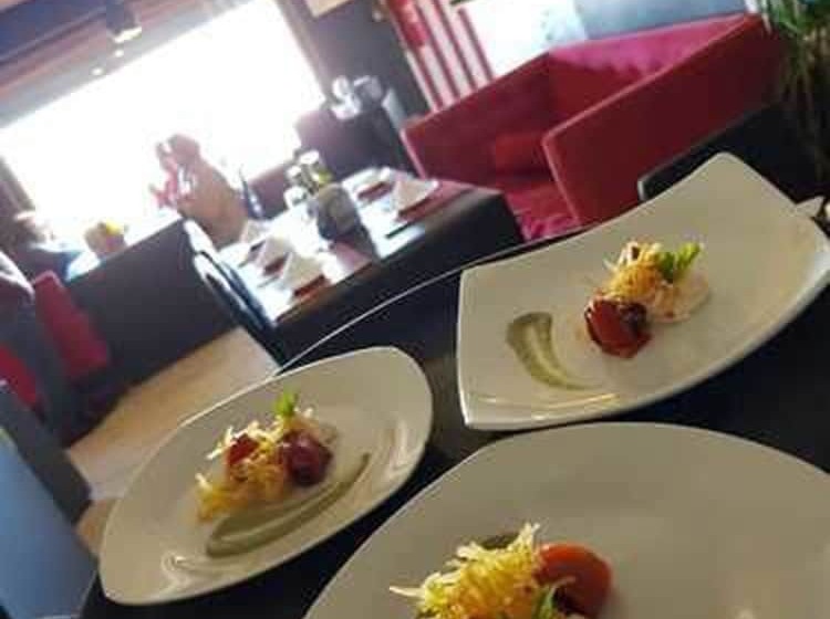 בית מלון כפרי Aurora Tome