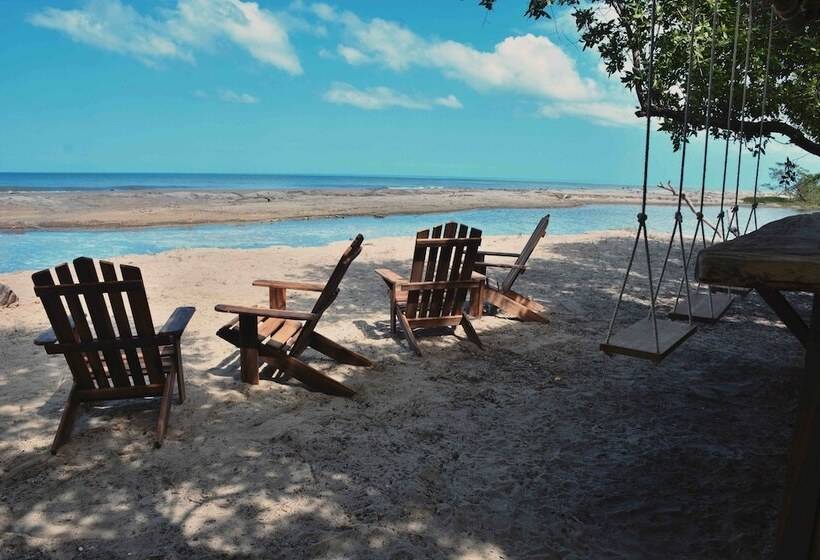 هتل Awatawaa Ecolodge