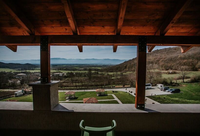 هتل Babaneuris Marani