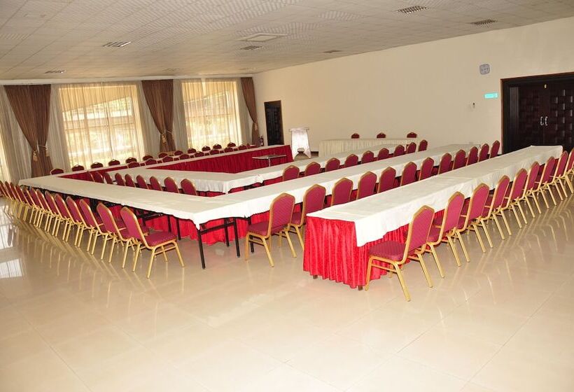 هتل Brovad Masaka