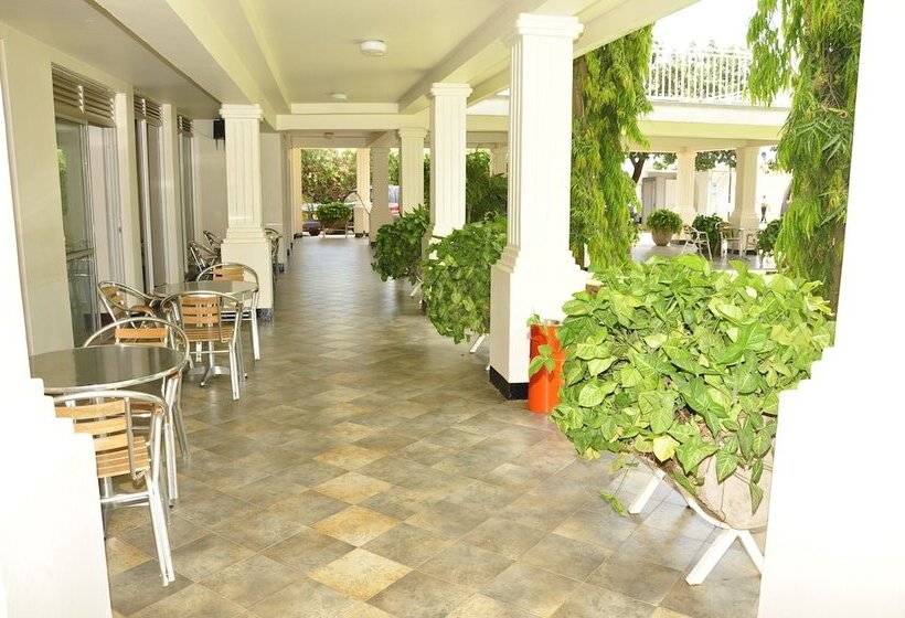 هتل Brovad Masaka