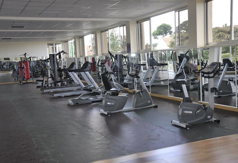 هتل Brovad Masaka