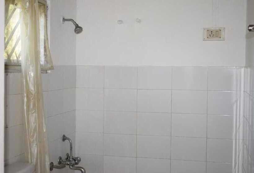 فندق Camp Rhino Resort