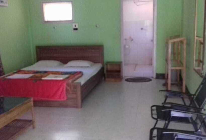 فندق Camp Rhino Resort