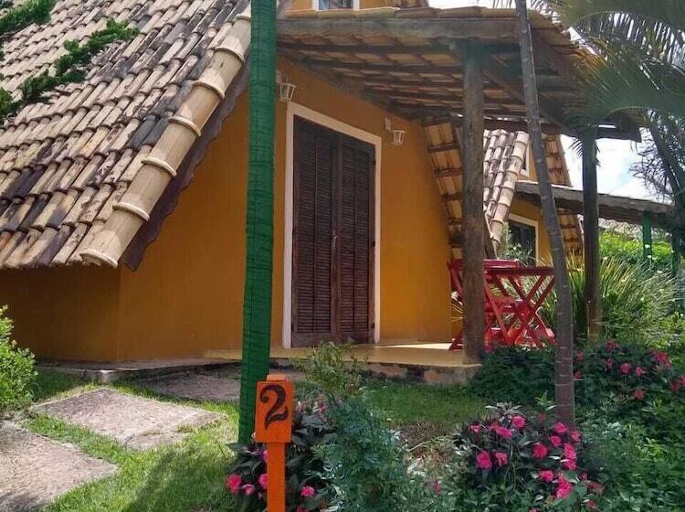 ホテル Chalés Quinta Do Cedro