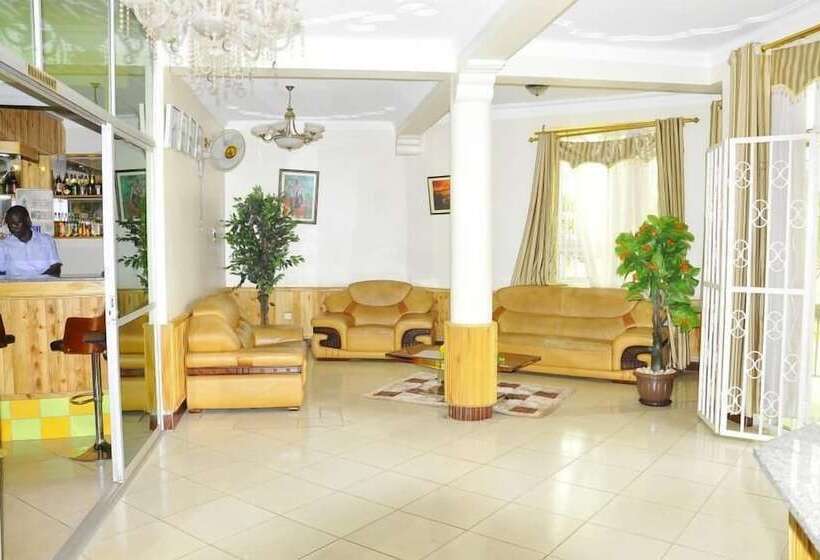 هتل Continental Iganga