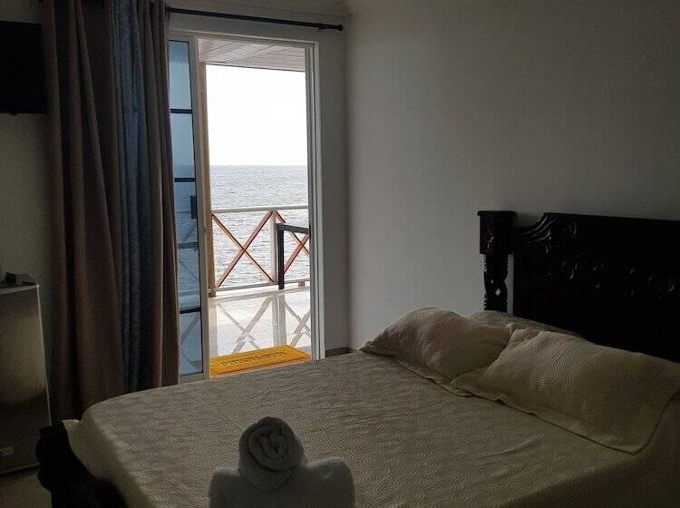 Отель Coral Mint