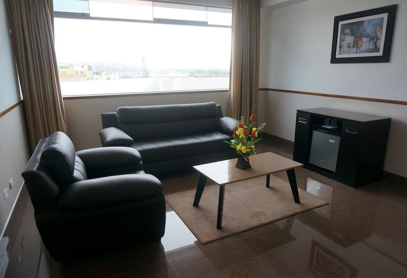 酒店 Costa Riviera