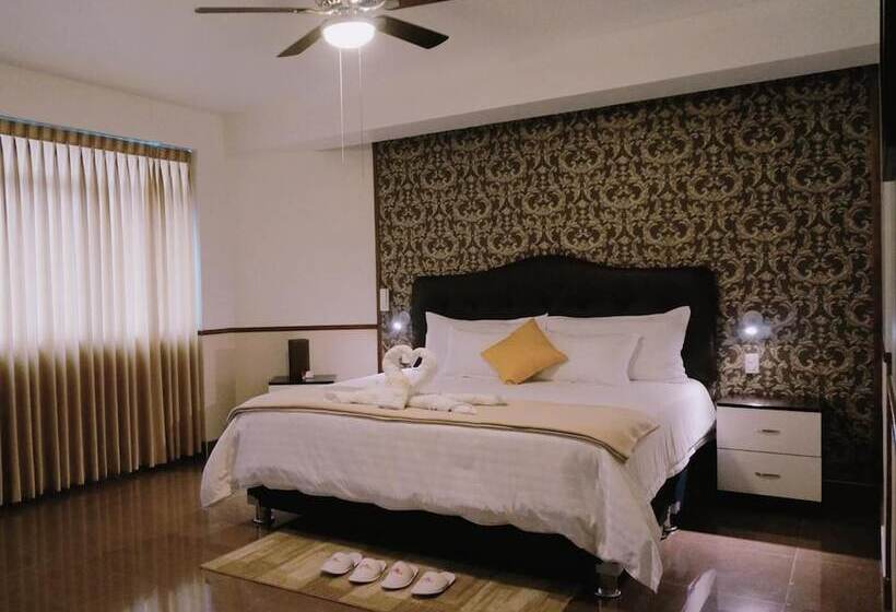 酒店 Costa Riviera