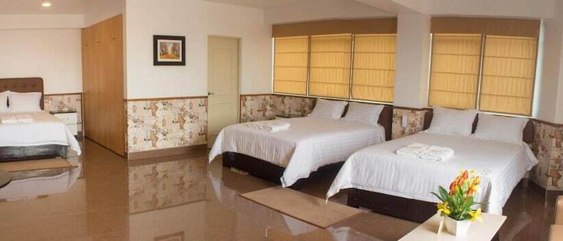 酒店 Costa Riviera