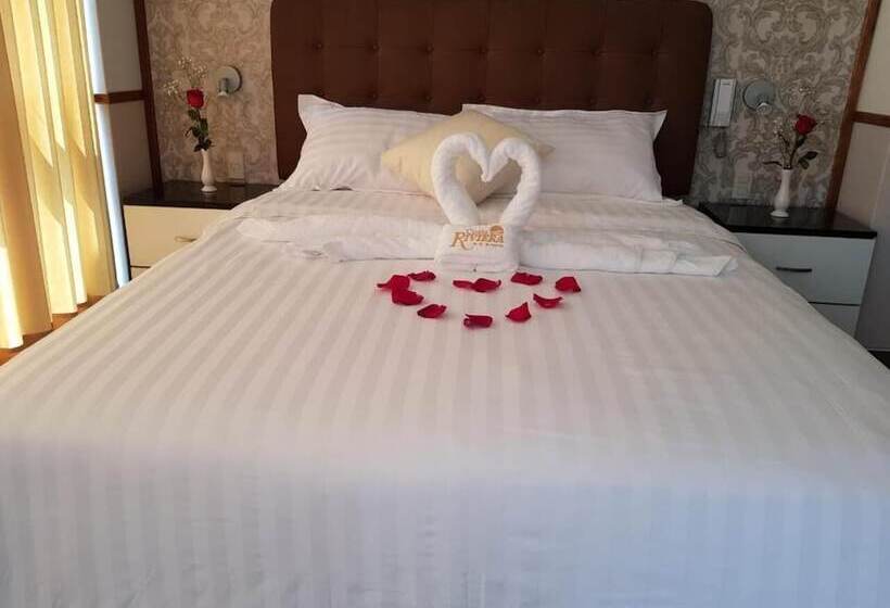 酒店 Costa Riviera