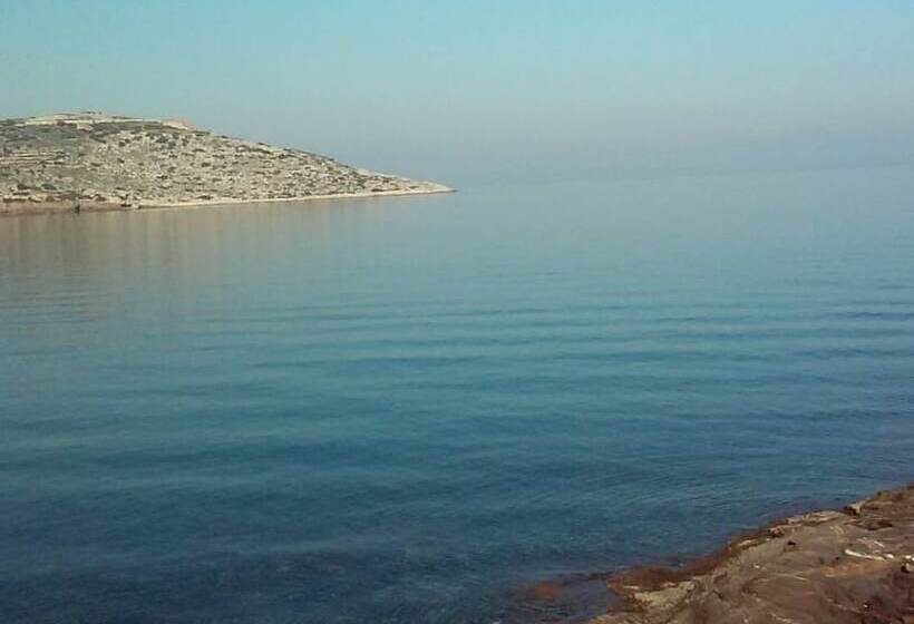 בית מלון כפרי Daskalio Resort Adamis